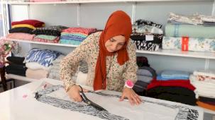 Kursla başladı, kendi atölyesini kurdu