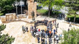 Sivas'ta Atatürk Anıtı yeni yüzüyle halkla buluştu