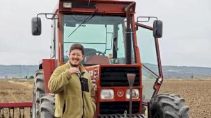 Türk çiftçiler XAG APC2 otopilot konsolu ile otonom traktörlere geçiyor