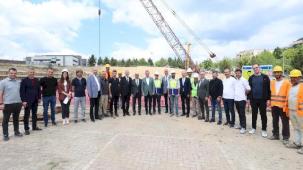 Umuttepe’de cami ve otopark projesi hızla ilerliyor