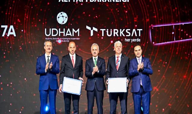 Uzayda Güçlü Türkiye... İmzalar TÜRKSAT 7A için atıldı