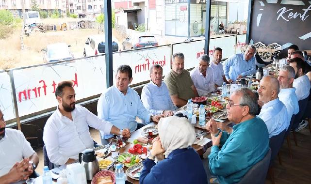 Başkan Büyükgöz Barış Mahallesi esnafıyla kahvaltıda buluştu