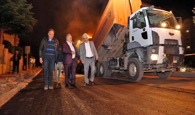 Kayseri Talas'ta gece asfalt mesaisi... Başkan Yalçın'dan gece teftişi