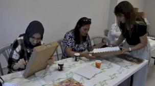 Bursa Karacabey'de 'ahşap boyama' ilgisi