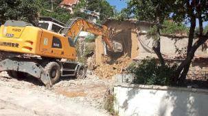 Bursa Osmangazi tehlikeli metruklara yıkım