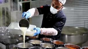 Denizlili vatandaşlar aşevlerini doldurdu