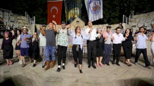 “İlmik İlmik” Efes Selçuk’ta büyük beğeni topladı