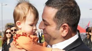 İzmir Narlıdere’den miniklere ilk destek