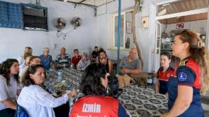 İzmirli baba ve kızı yangınlara karşı omuz omuza mücadele ediyor