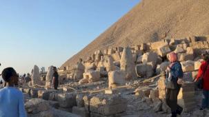 Kültürler Nemrut'ta buluştu