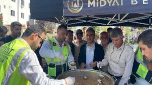 Mardin Midyat’ta aşure ikramı