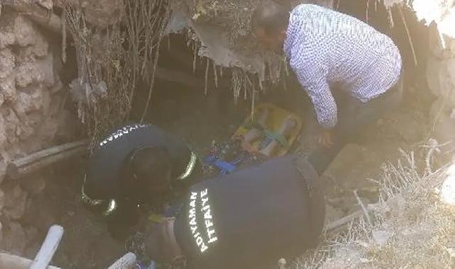Adıyaman’da göçük altında kalan yaşlı kadın itfaiye ekiplerince kurtarıldı