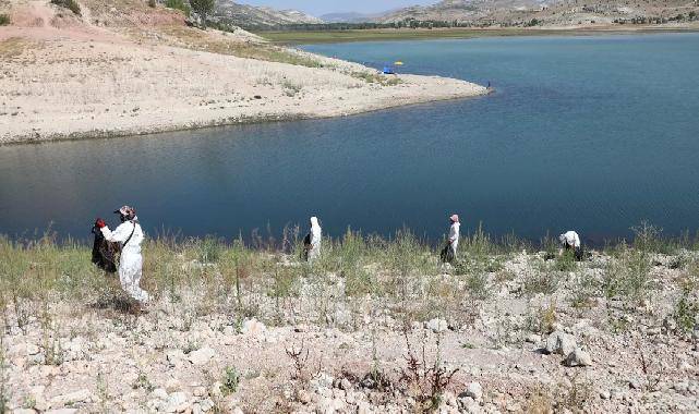 Altınapa Baraj Gölü çevresinde temizlik çalışması yaptı