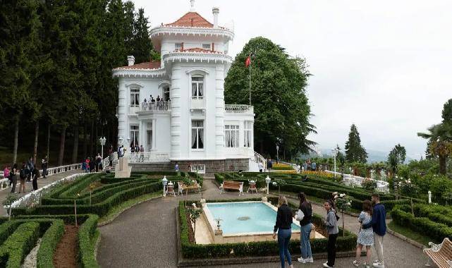 Atatürk Köşkü yüz binlerce ziyaretçi ağırladı
