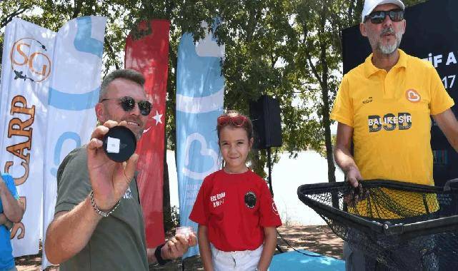Balıkesir'de amatör balıkçılar hünerlerini sergiledi