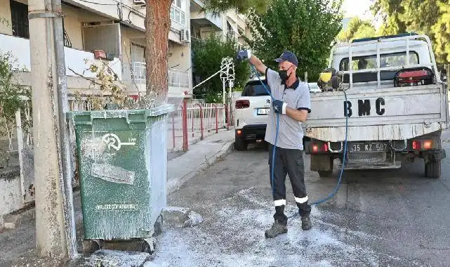 İzmir Karabağlar’da temizlik seferberliği