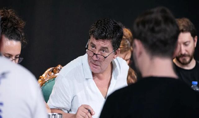 İzmir Şehir Tiyatroları “Cadı Kazanı”nın provalarına başladı