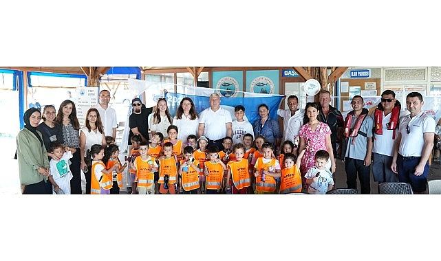 Setur Marinaları'nın su üstü temizlik robotu Smartium Clean,