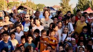 Eskişehir’de mahalle şenliği miniklere neşe getirdi