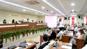 İzmir Karabağlar'dan eğitime güçlü destek