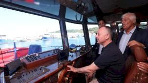 Kocaeli Balık Festivali'nde Başkan Büyükakın dümene geçti