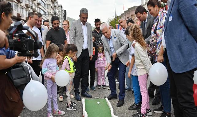 Haydi çocuklar, Heykel'de buluşuyoruz