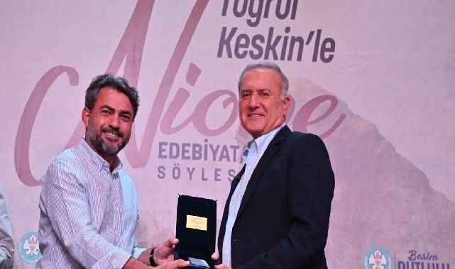 Manisa'da Murathan Mungan Manisa’da sanatseverlerle buluştu