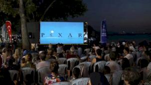 Bursa'da yıldızlar altında sineme keyfi