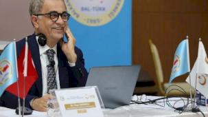 Dr. Hayri Baraçlı, Bulgaristan’dan gelen gençlerle liderlik üzerine buluştu