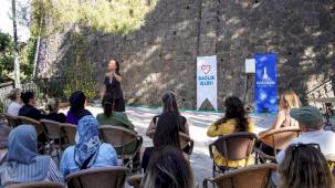 İzmir’de “Bizim Mahalle Sohbetleri” başladı