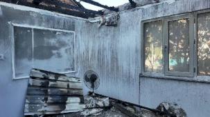 Kocaeli Büyükşehir'den evi yanan vatandaşa yardım eli