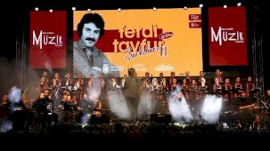 Konya Selçuklu'da Ferdi Tayfur şarkıları ikinci kez yankılandı