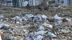 Uyarıya rağmen çöpleri toplamayan belediyeye 'Çevre' cezası!