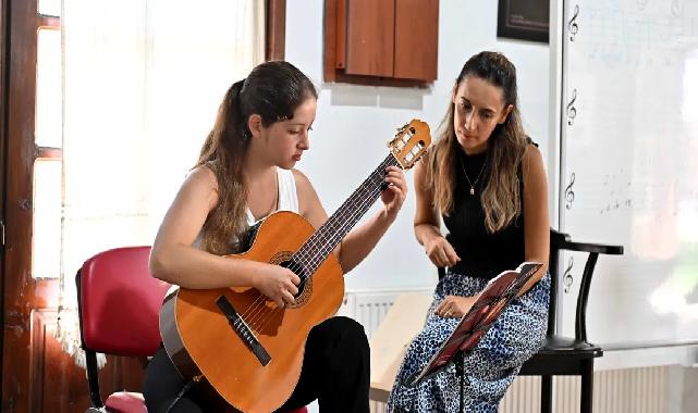 Antalya Muratpaşa’da kültür ve sanat kurslarına kayıtlar başladı