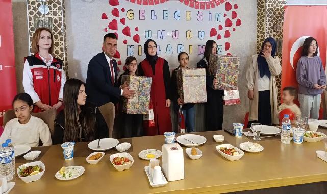 Erzurum'da 'Geleceğin Umudu Kızlarımız' ile kız çocuklarına destek