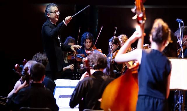 İzmir Narlıdere'de senfonik konser