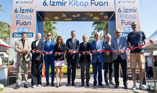 İzmir’de kitap ve edebiyat dolu günler başladı