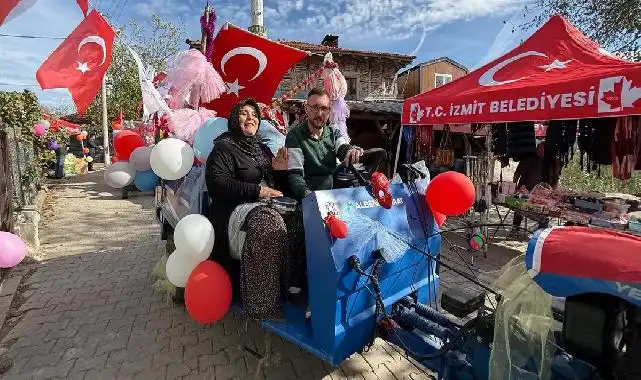 İzmit'te 'pat pat'lardan renkli festival