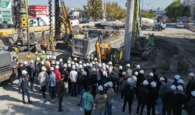 Kayseri Büyükşehir şantiyelerini inşaat öğrencileri için açtı