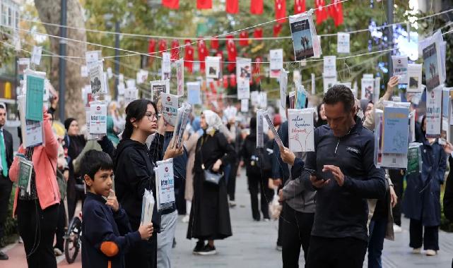 Kocaeli'da kitaplar yine ağaçlarda açtı!