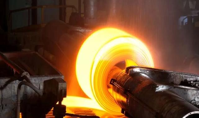Sanayi üretimi yıllık yüzde 6,8 artarken, aylık yavaşladı