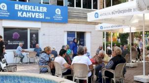 Alanya Emekli Kahvesine emeklilerden tam not