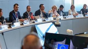 Bakan Kurum AB İklim Eylem Komiseri Hoekstra ile görüştü