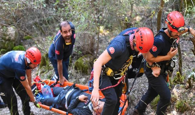 Terapi Ormanı’nda kurtarma operasyonu! Dağlık arazide yürüyüş yapınca…