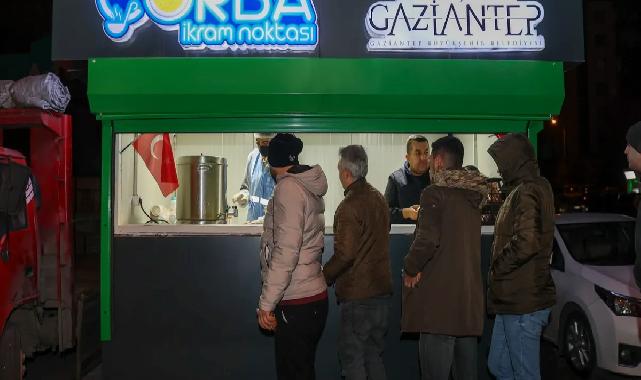 Gaziantep’te 39 noktada sıcak çorba ikramı