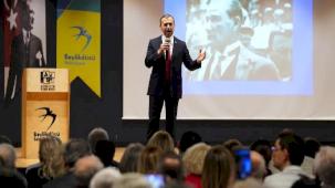 İstanbul Beylikdüzü’nde ‘Atatürk ve Cumhuriyet’ söyleşisi