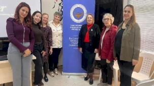 İzmit'te 'Güçlü Kadın Güçlü Toplum' projesinin ilk eğitimi