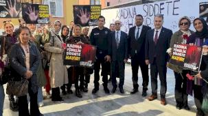 Kocaeli Gölcük’te kadına şiddete karşı farkındalık etkinliği