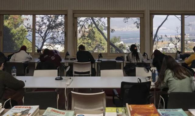 İzmir’in kütüphanelerini 'kitap kurtları' çok sevdi