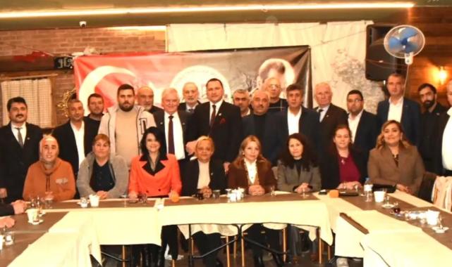 Manisa Dostlar Meclisi'nde demokrasi buluşması
